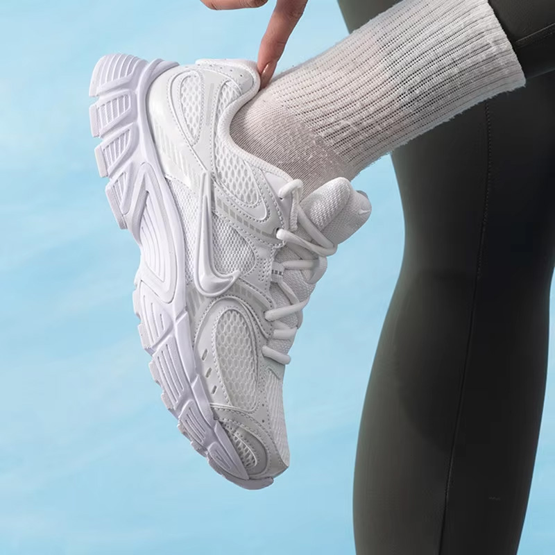 Nike W NIKE V5 RNR HQ7901-101  - Women Shoes Running Nike recensione e prezzo